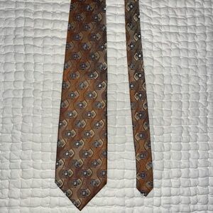 Chick-fil-A Tie Bronze